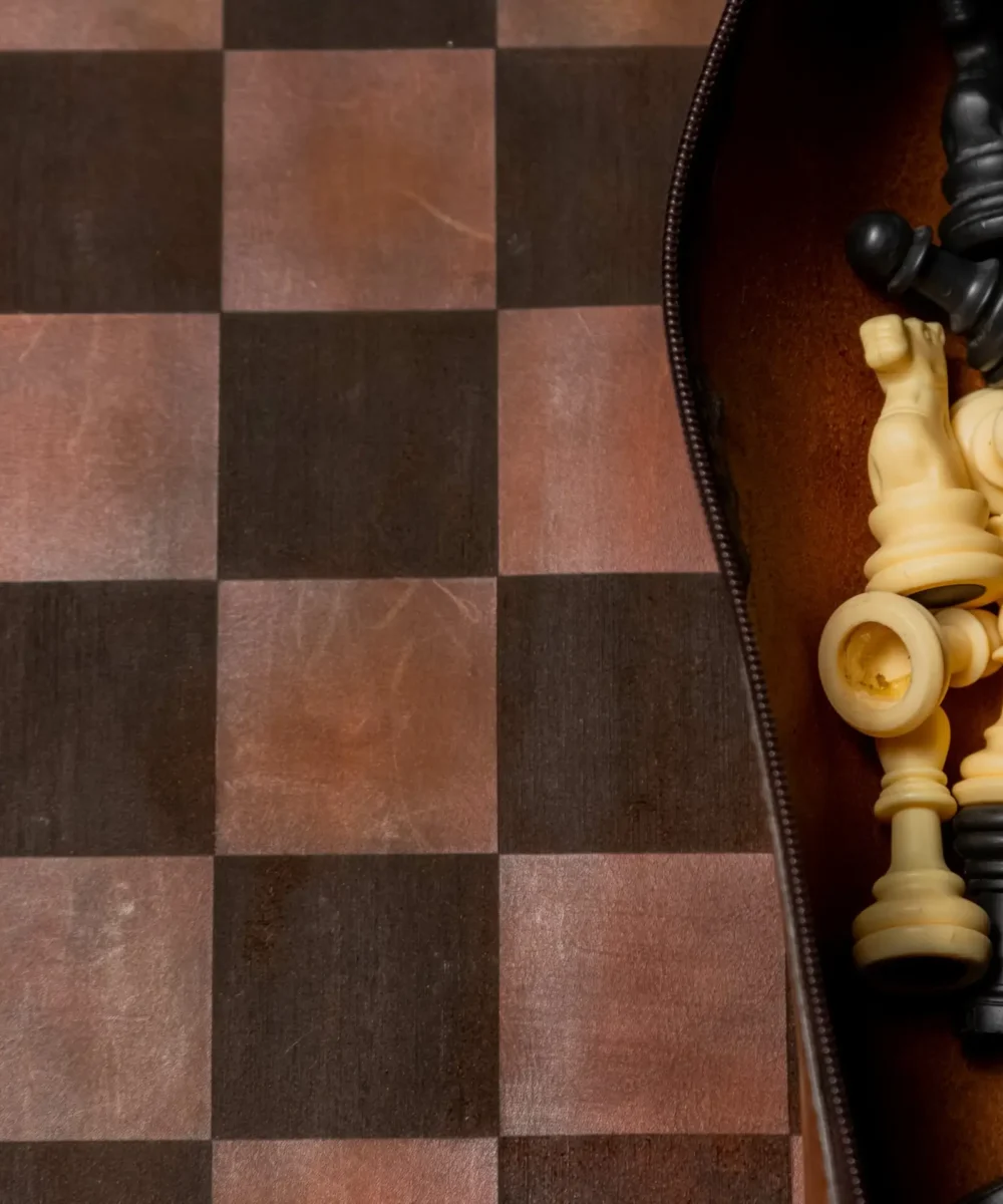 Havane Cowhide Leather Chessboard. - Image 3