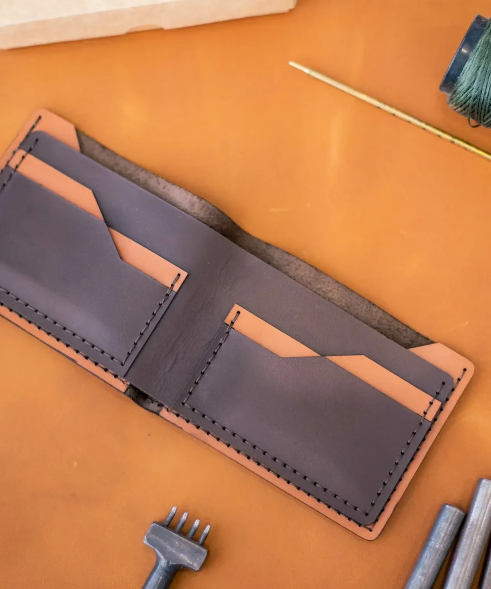 Brown Cowhide Leather Pharaonic Design Men Wallet. - Image 2