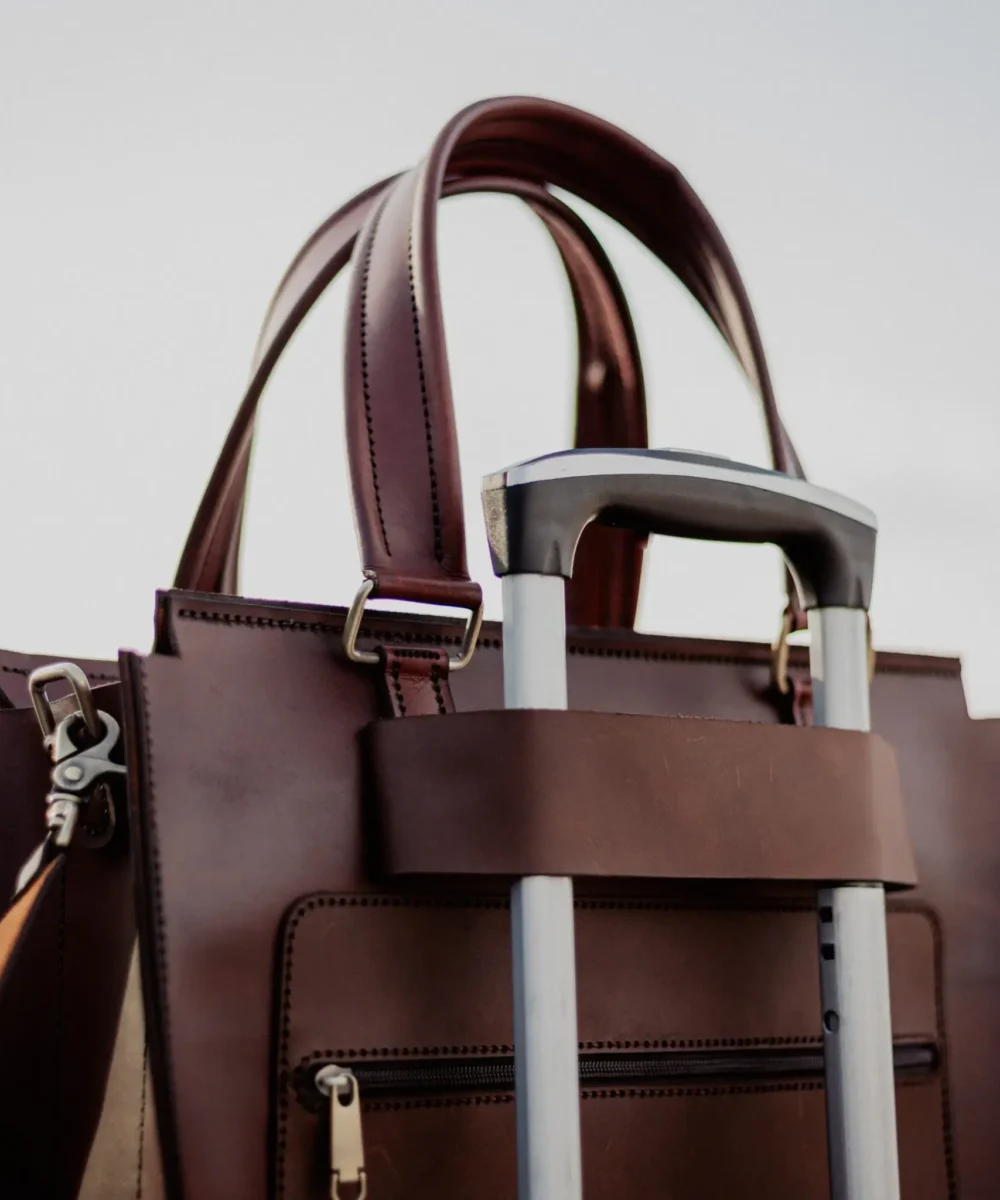 Brown Cowhide Leather 15.6 inches Labtop Bag - Image 8