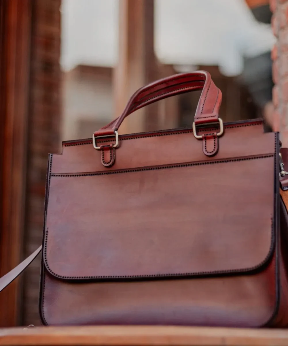 Brown Cowhide Leather 15.6 inches Labtop Bag - Image 2