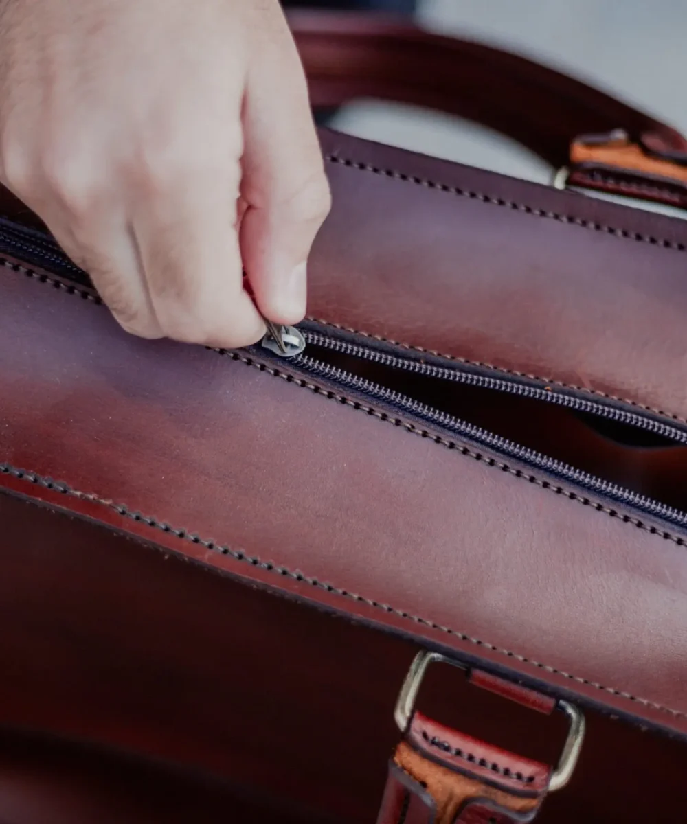Brown Cowhide Leather 15.6 inches Labtop Bag - Image 7
