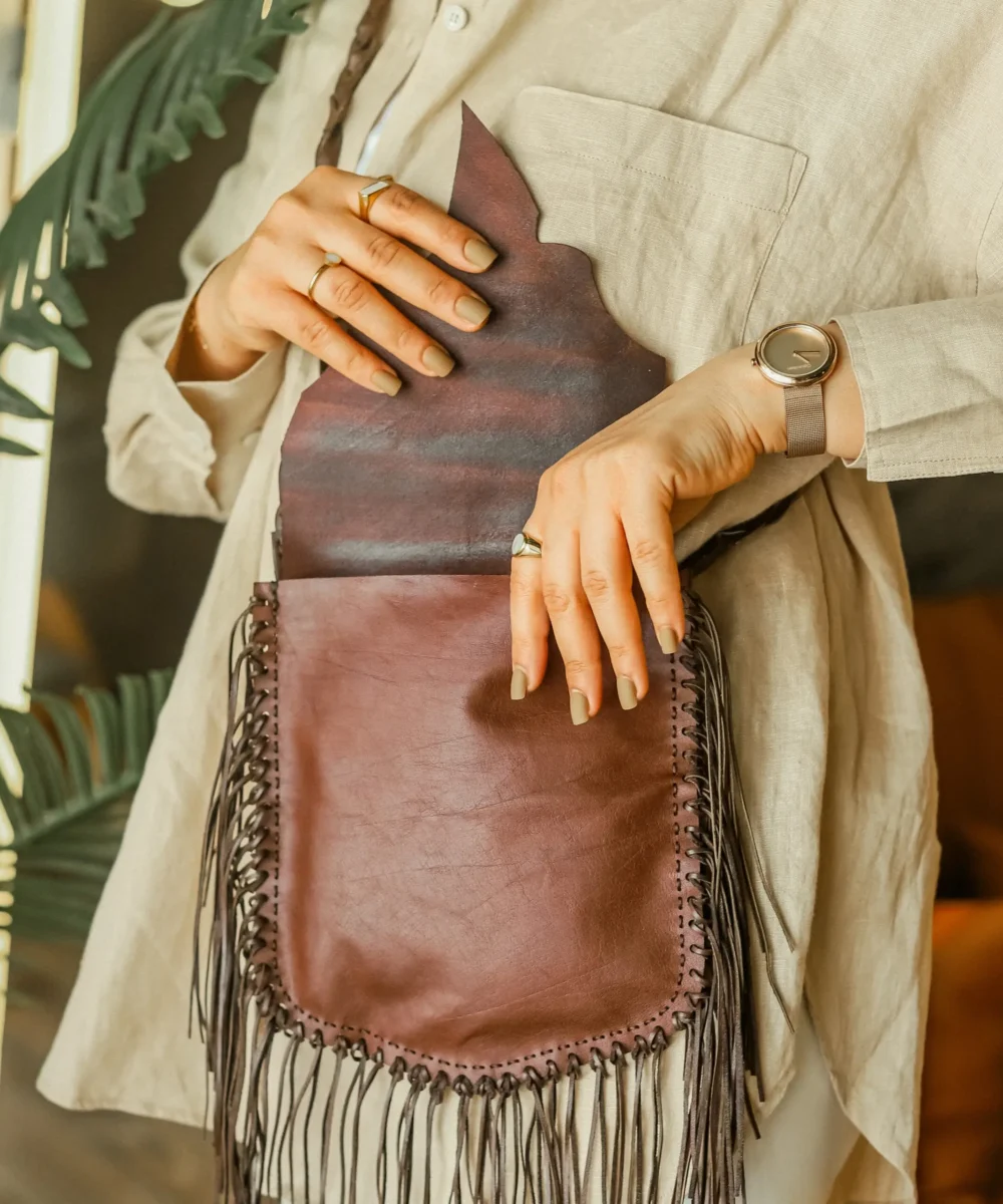 Brown Tassel Leaf-Design Cowhide Leather Shoulder Bag - Image 2