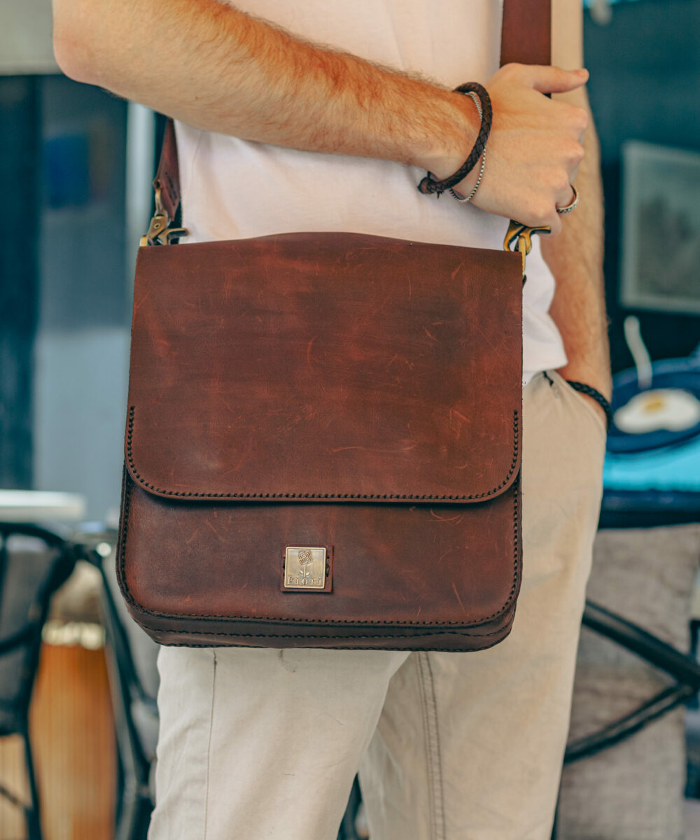 Brown Cowhide Leather Men Crossbody Bag