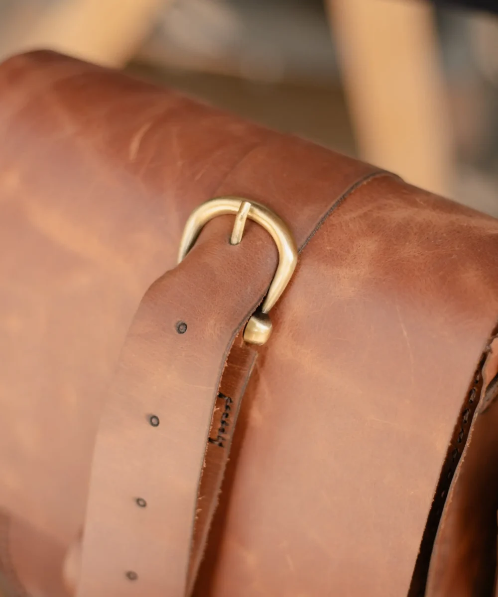 Brown Cowhide Leather Men Crossbody Bag - Image 4