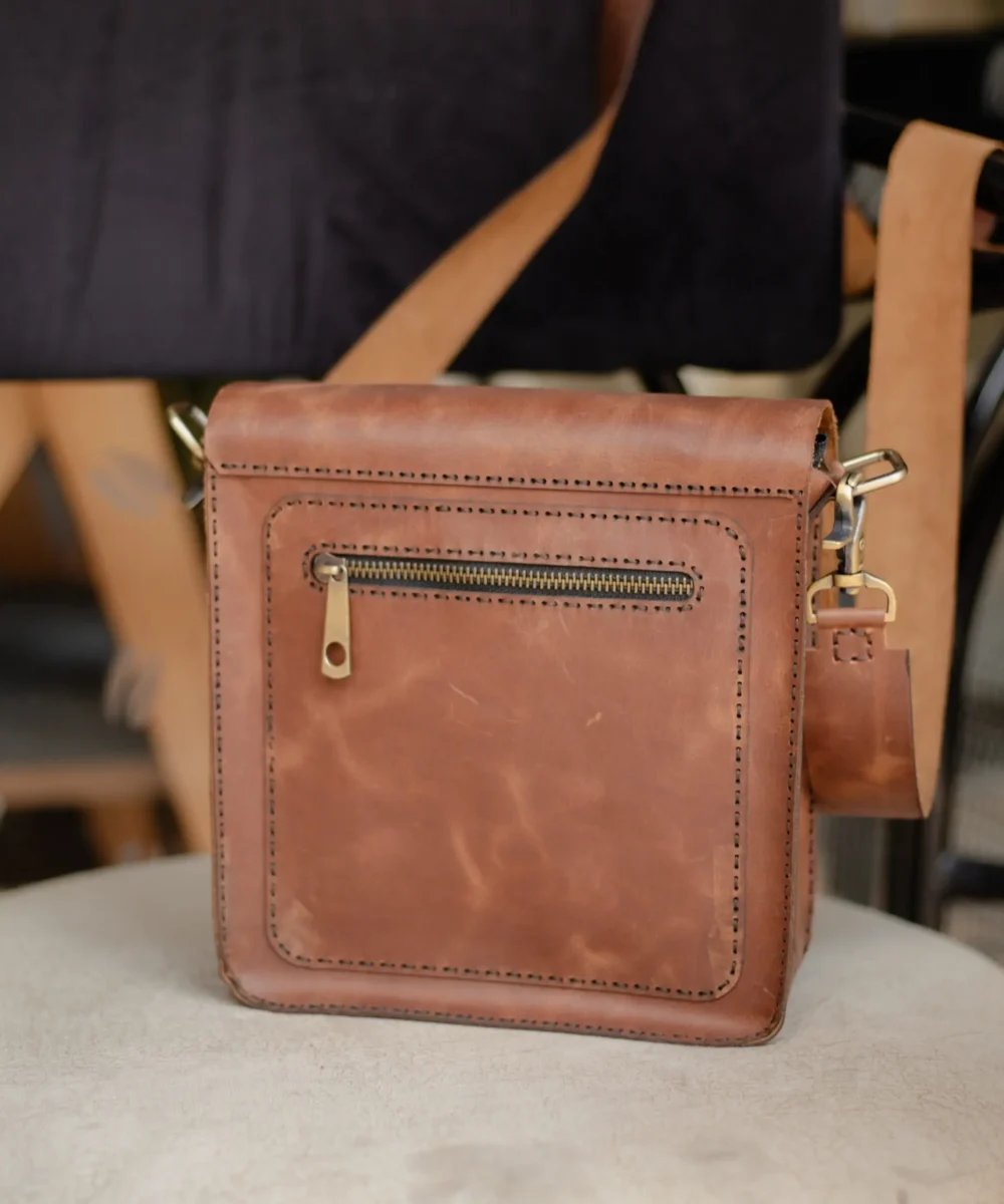 Brown Cowhide Leather Men Crossbody Bag - Image 5