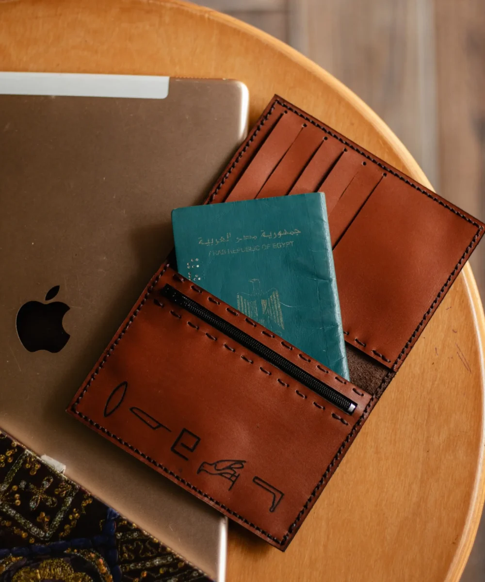 Havane Cowhide Leather Passport Case - Image 4