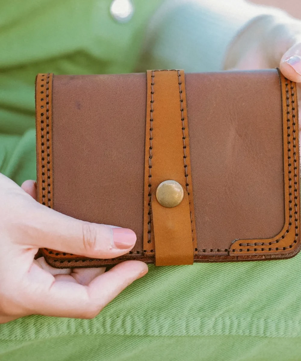Brown x Havane Cowhide Leather Unisex Wallet. - Image 2