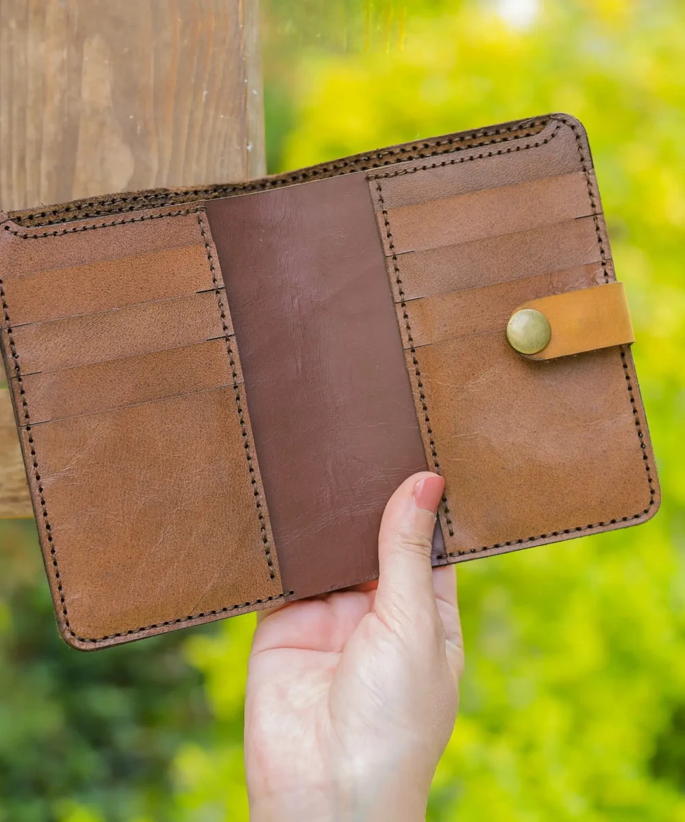 Brown x Havane Cowhide Leather Unisex Wallet. - Image 3