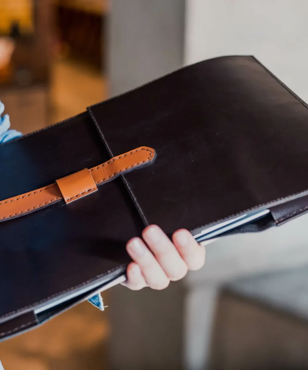 Brown x Havana Cowhide Leather Unisex 15.6 inches Laptop Case.