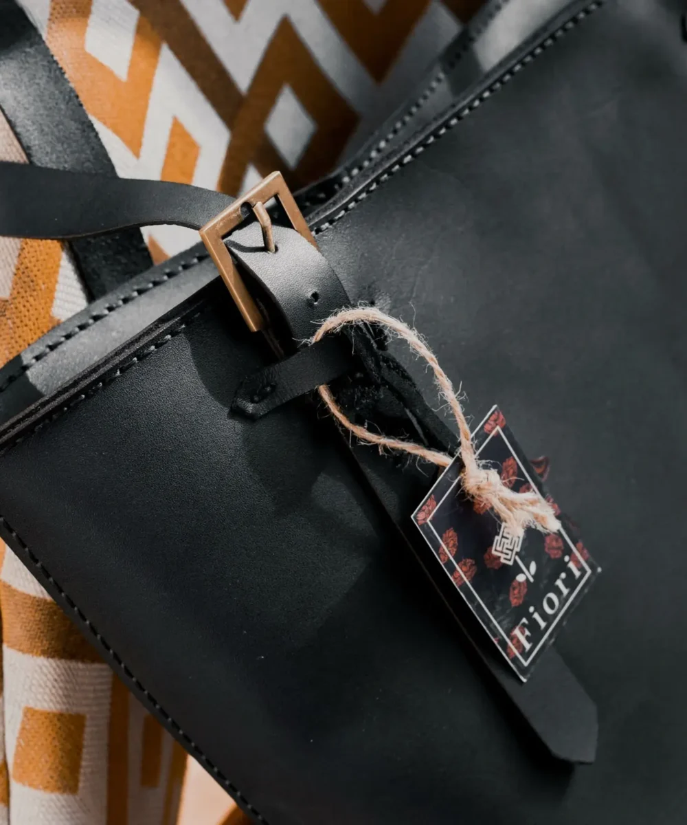 Black Cowhide Leather Tote Bag - Image 3