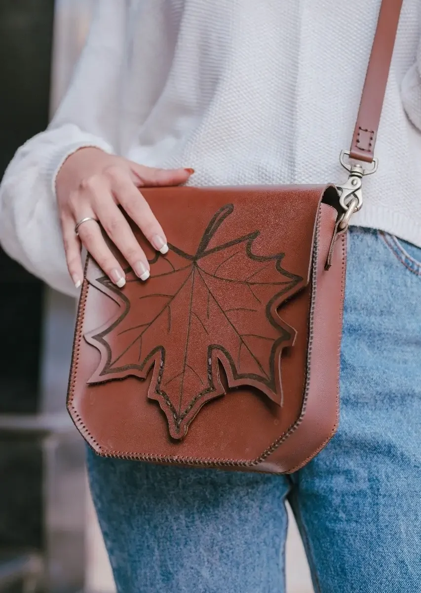 Leaf-Design Flap Crossbody Bag , Havane Cowhide Leather