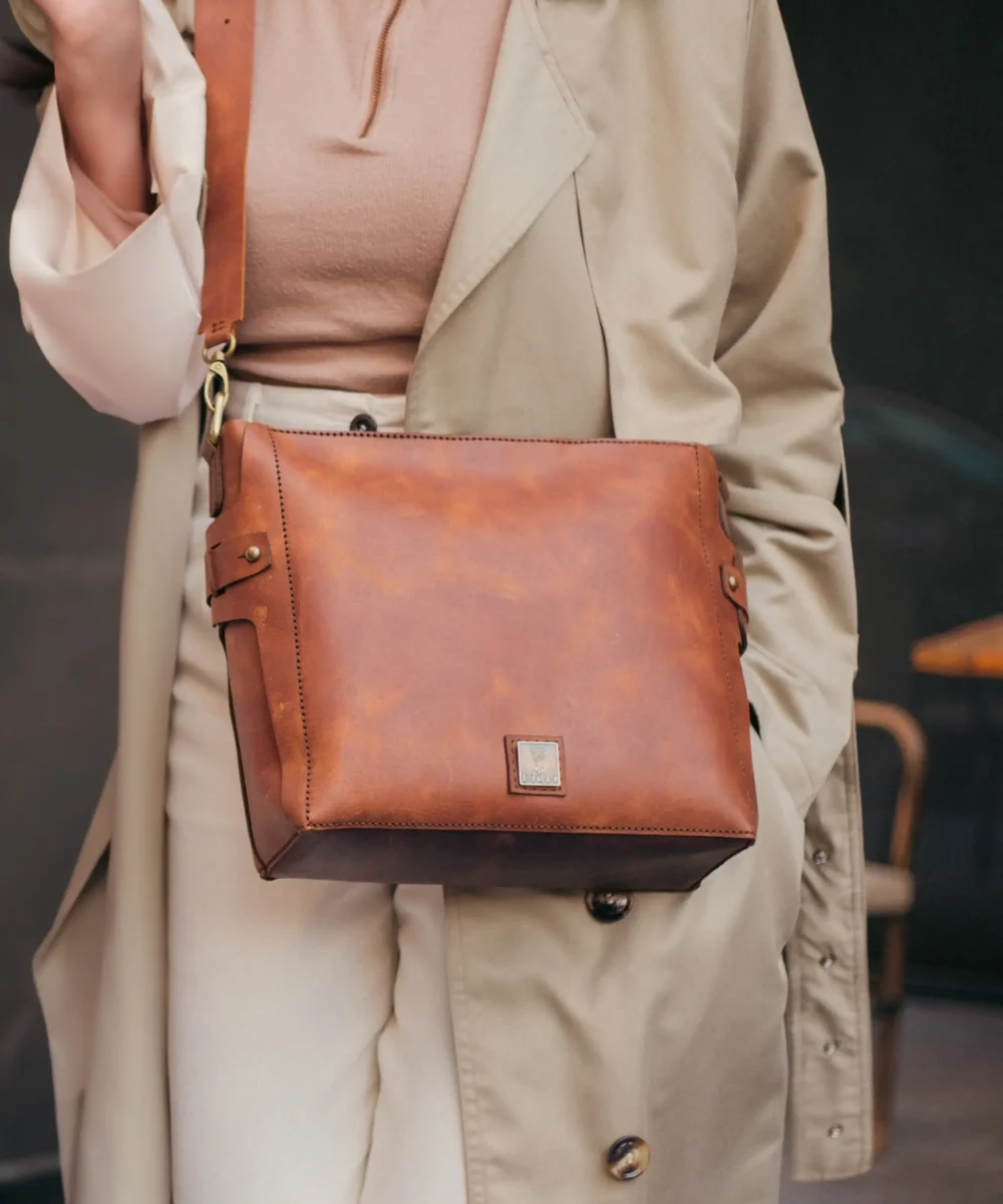 Havane Cowhide Leather Crossbody Bag