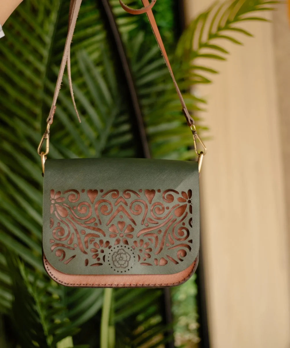 Havane x Olive Cowhide Leather Crossbody Bag - Image 2