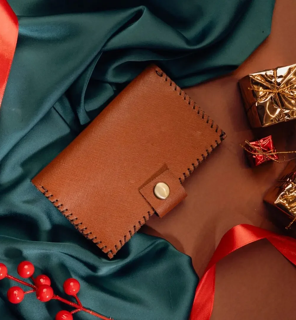 Havane Christmas Cowhide Leather Wallet - Image 2