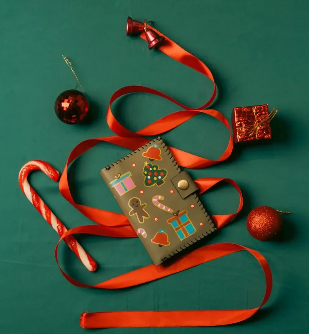 Olive Christmas Cowhide Leather Wallet