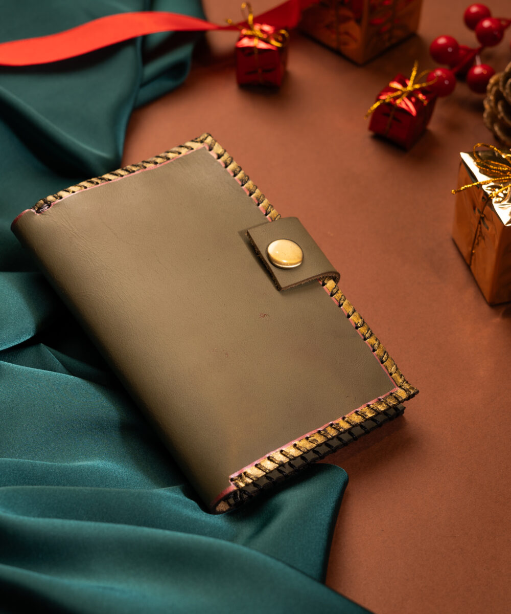 Olive Christmas Cowhide Leather Wallet - Image 5