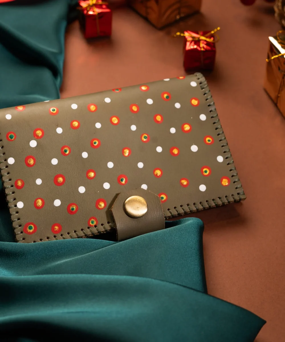 Olive Santa Claus Cowhide Leather Wallet - Image 4