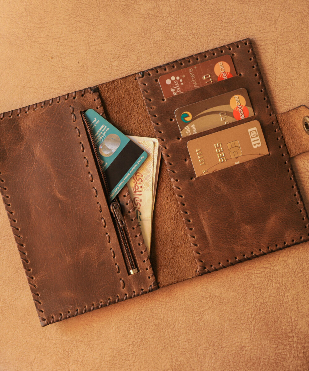 Vintage Brown Cowhide Leather Wallet - Image 3